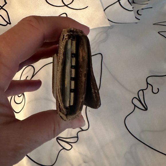 Louis Vuitton Canvas Damier 4 Key Holder - Picture 3 of 9